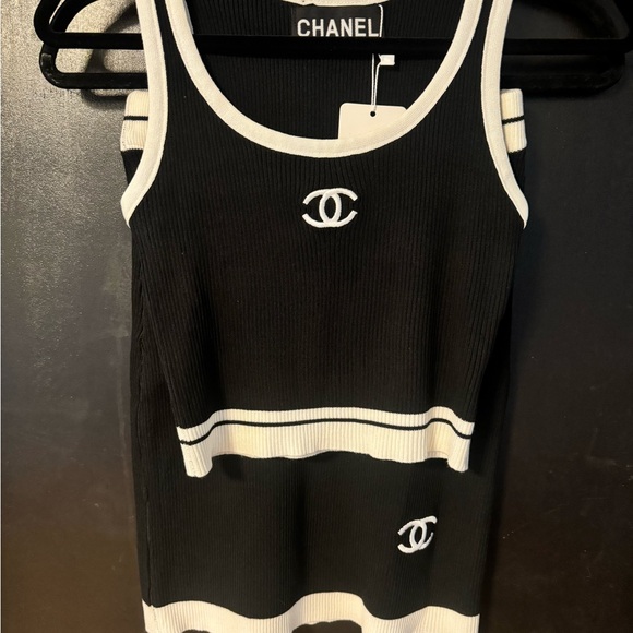 Ribbed tank sweater & skirt (mini) NWT. Size 2 - Picture 3 of 4